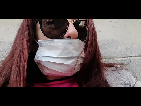 ❤️ Nicoletta es venja del seu veí i fa pipí al seu garatge (Quarentena italiana especial Covid19) ❌ Vídeo sexual a nosaltres