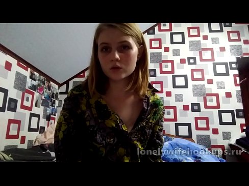 ❤️ A una jove estudiant rossa de Rússia li agraden les polles més grans. ❌ Vídeo sexual a nosaltres
