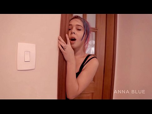 ❤️ Vaig tornar al meu germà. Vaig tenir sexe amb la seva xicota. retorn de lesbianes. ❌ Vídeo sexual a nosaltres